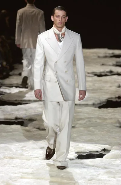 Look 10